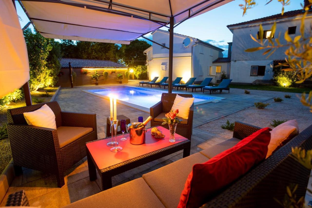 Apartman Luni Sa Bazenom - Malinska, Sveti Anton Sveti Anton  외부 사진