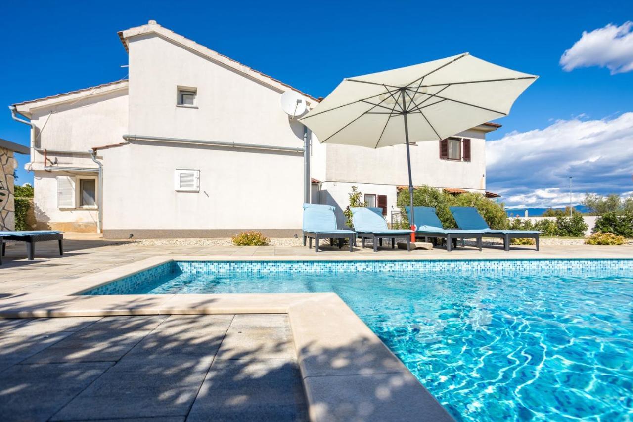 Apartman Luni Sa Bazenom - Malinska, Sveti Anton Sveti Anton  외부 사진