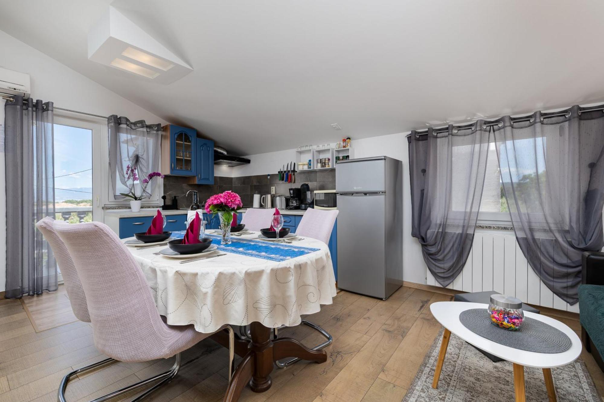 Apartman Luni Sa Bazenom - Malinska, Sveti Anton 외부 사진